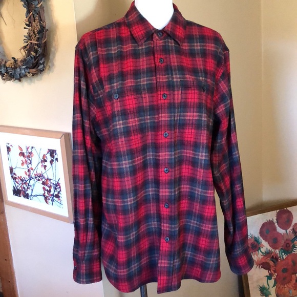 WOOLRICH size XL Classic plaid BARN CHORE shirt Soft 100% cotton Red Gray Button - Picture 2 of 15